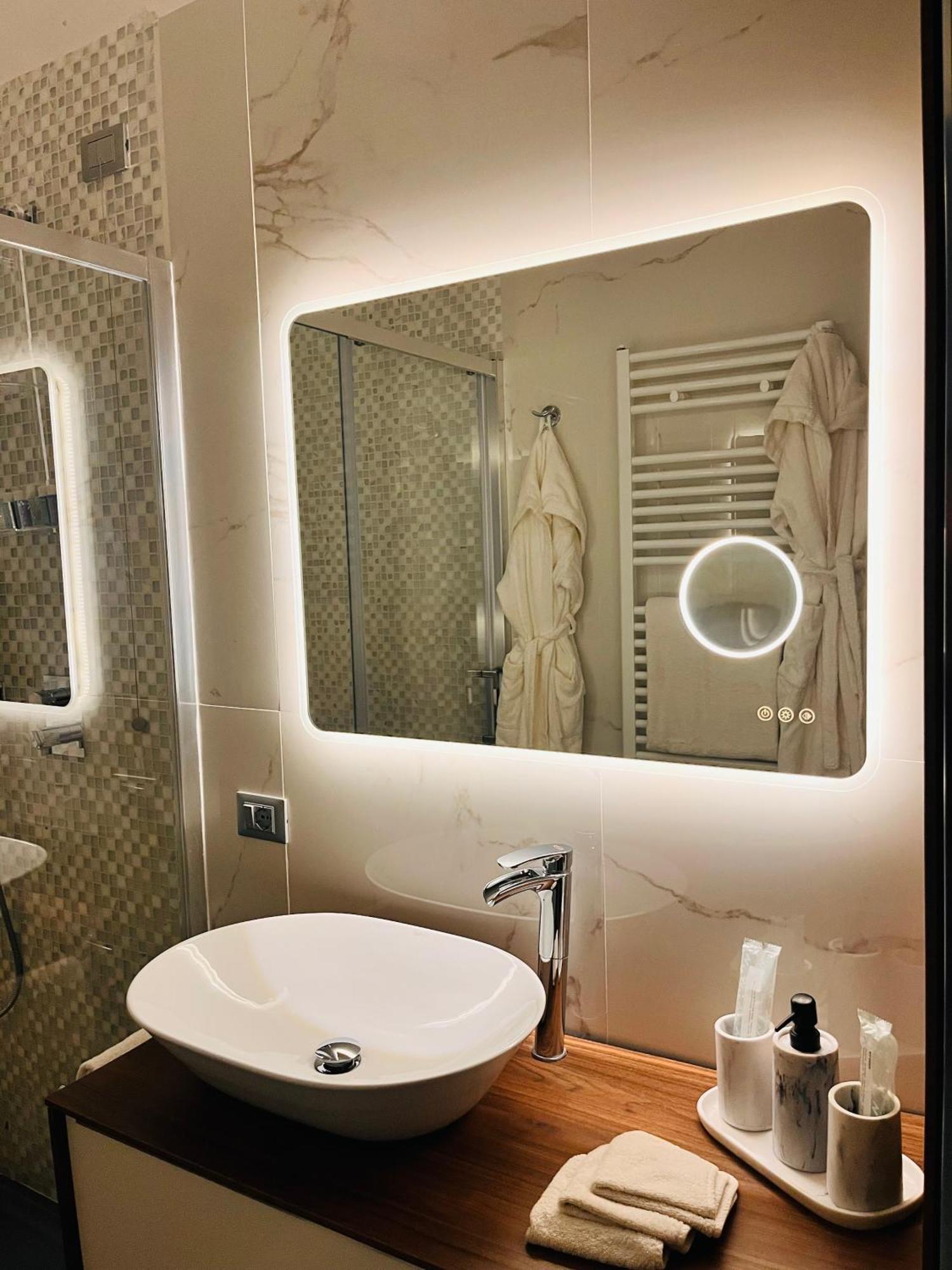 Vanecia's Luxury Sanremo