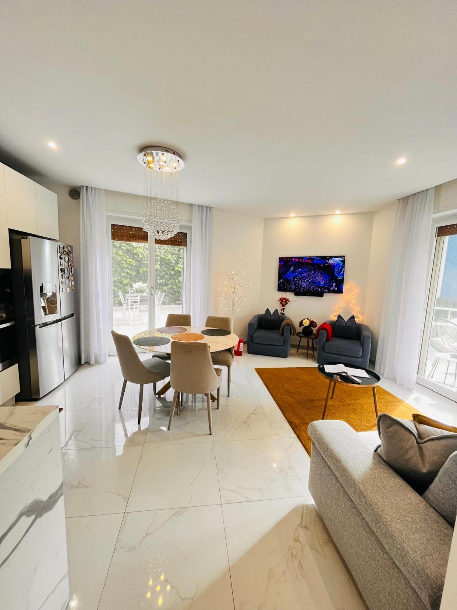 Vanecia's Luxury Sanremo